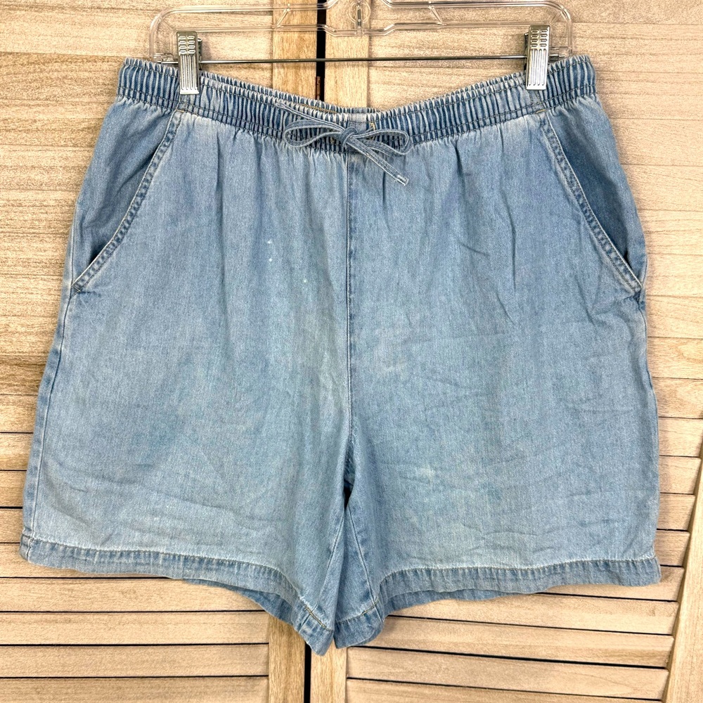 KIM ROGERS Pull On Elastic Waist Jean Shorts Light Wash-Large